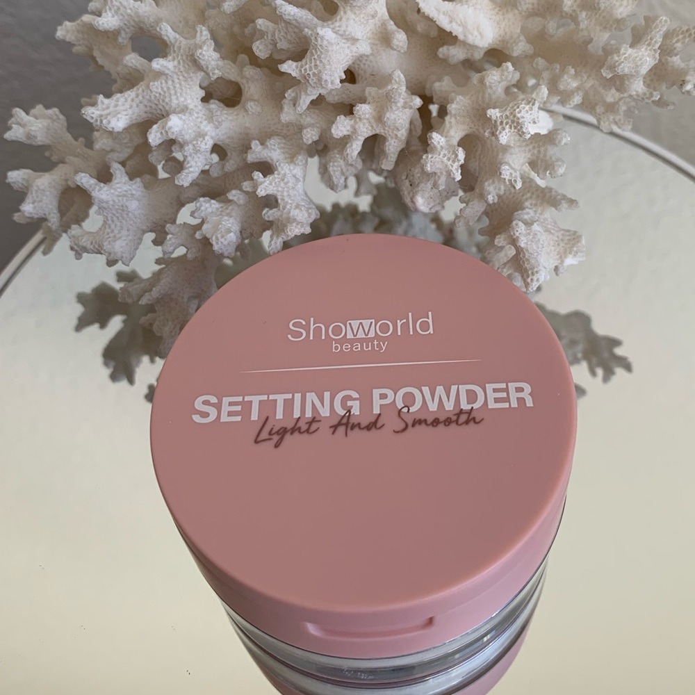 SHOWORLD BEAUTY Cosmetic Setting Powder Light and Smooth 10g/0.35 oz.New in Box - Picture 4 of 9